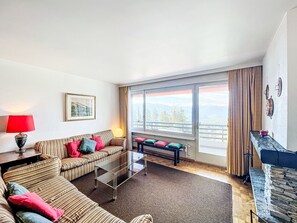 TV, fireplace - Cransalpin Apt. 28 / Secteur 1 by Interhome (Crans-Montana)