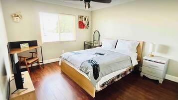 Iron/ironing board, WiFi, bed sheets