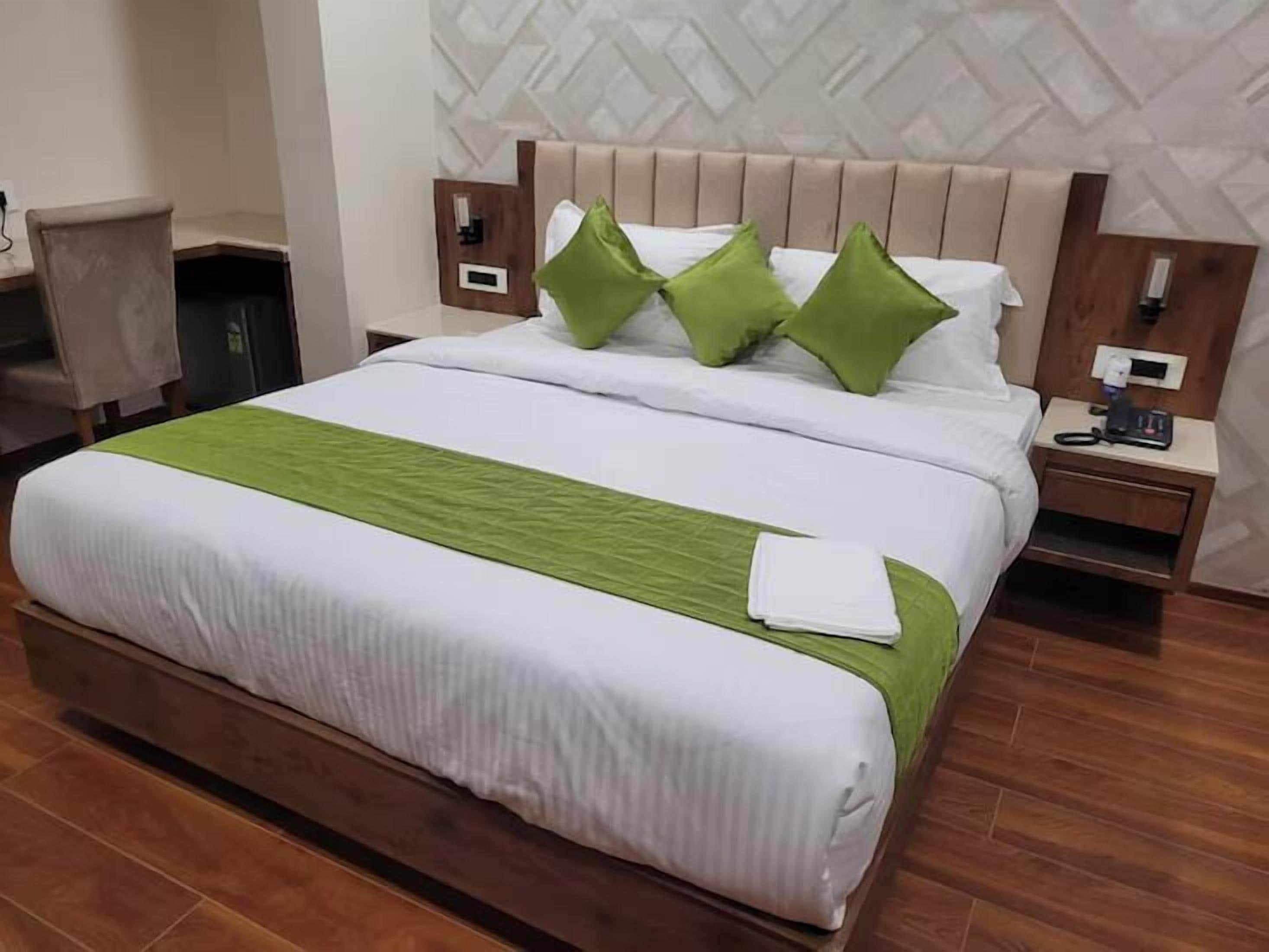 Executive Room | Soundproofing, iron/ironing board, free WiFi