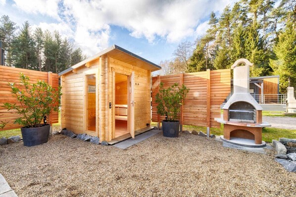 المنطقة المحيطة بالمنشأة