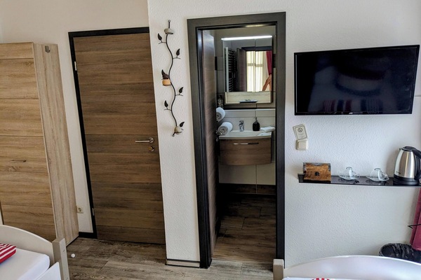 Classic Double or Twin Room, Multiple Beds, Non Smoking | Desk, blackout drapes, WiFi (free), bed sheets