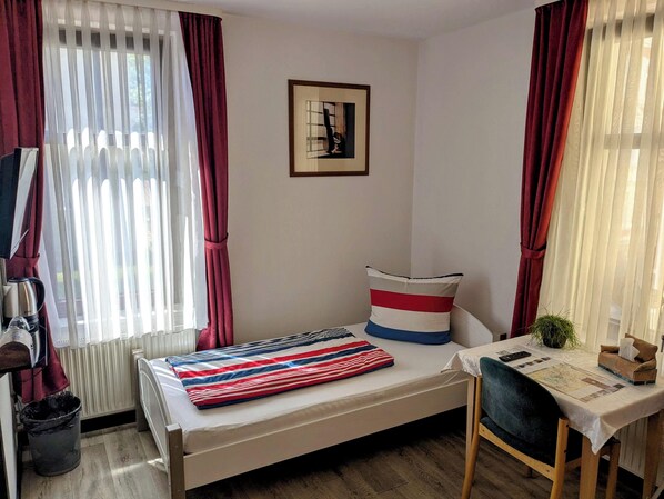 Classic Double or Twin Room, Multiple Beds, Non Smoking