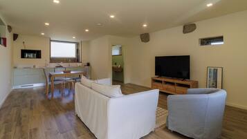 豪華單棟房屋, 露台 | 客廳 | LED 電視