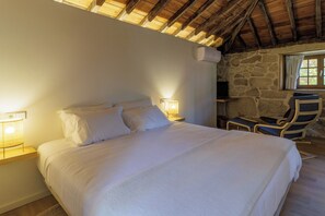 Studio, Balkon, Gartenblick | Bügeleisen/Bügelbrett, kostenloses WLAN, Bettwäsche