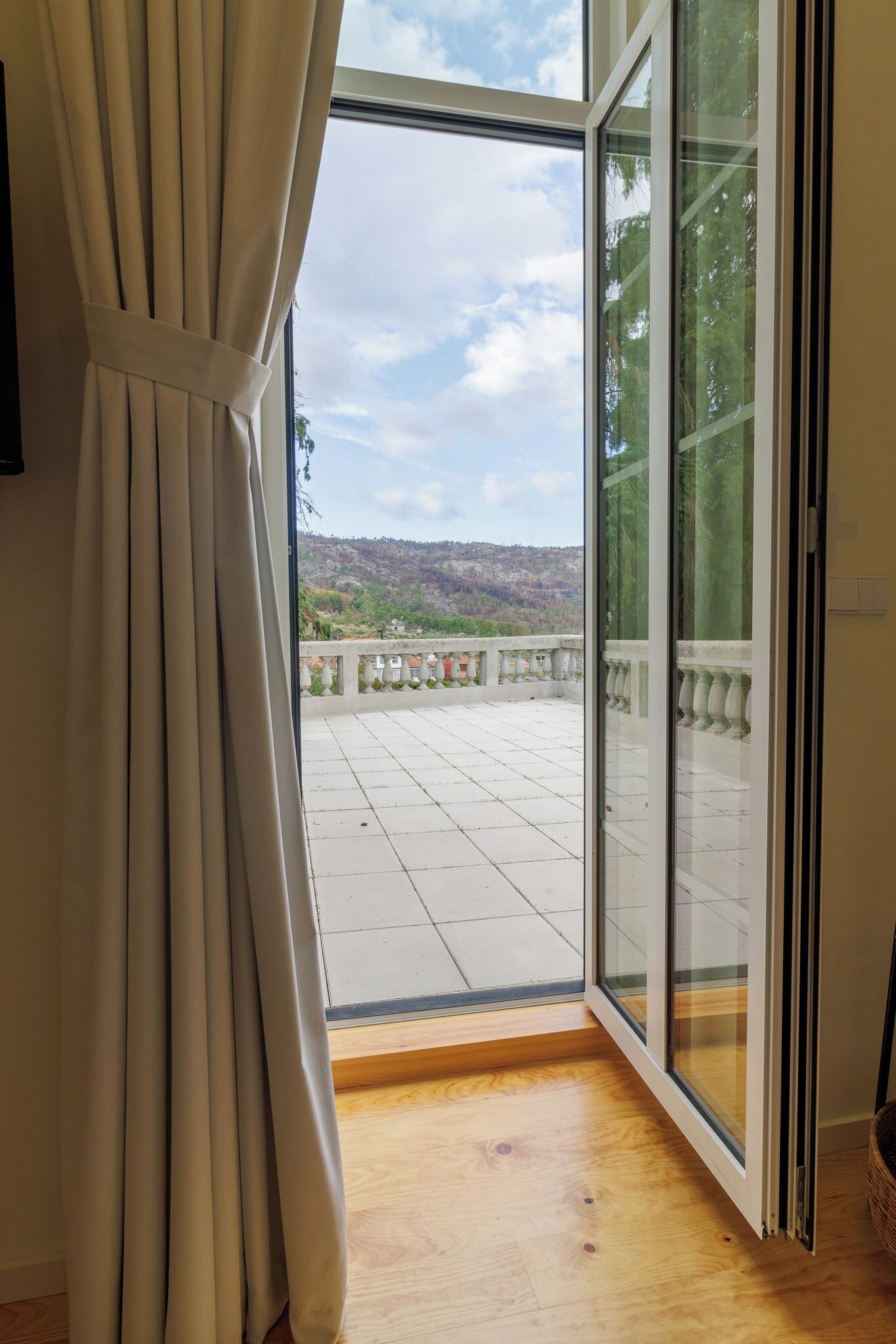 Deluxe Apartment, Balcony, Mountain View | Terrace/patio