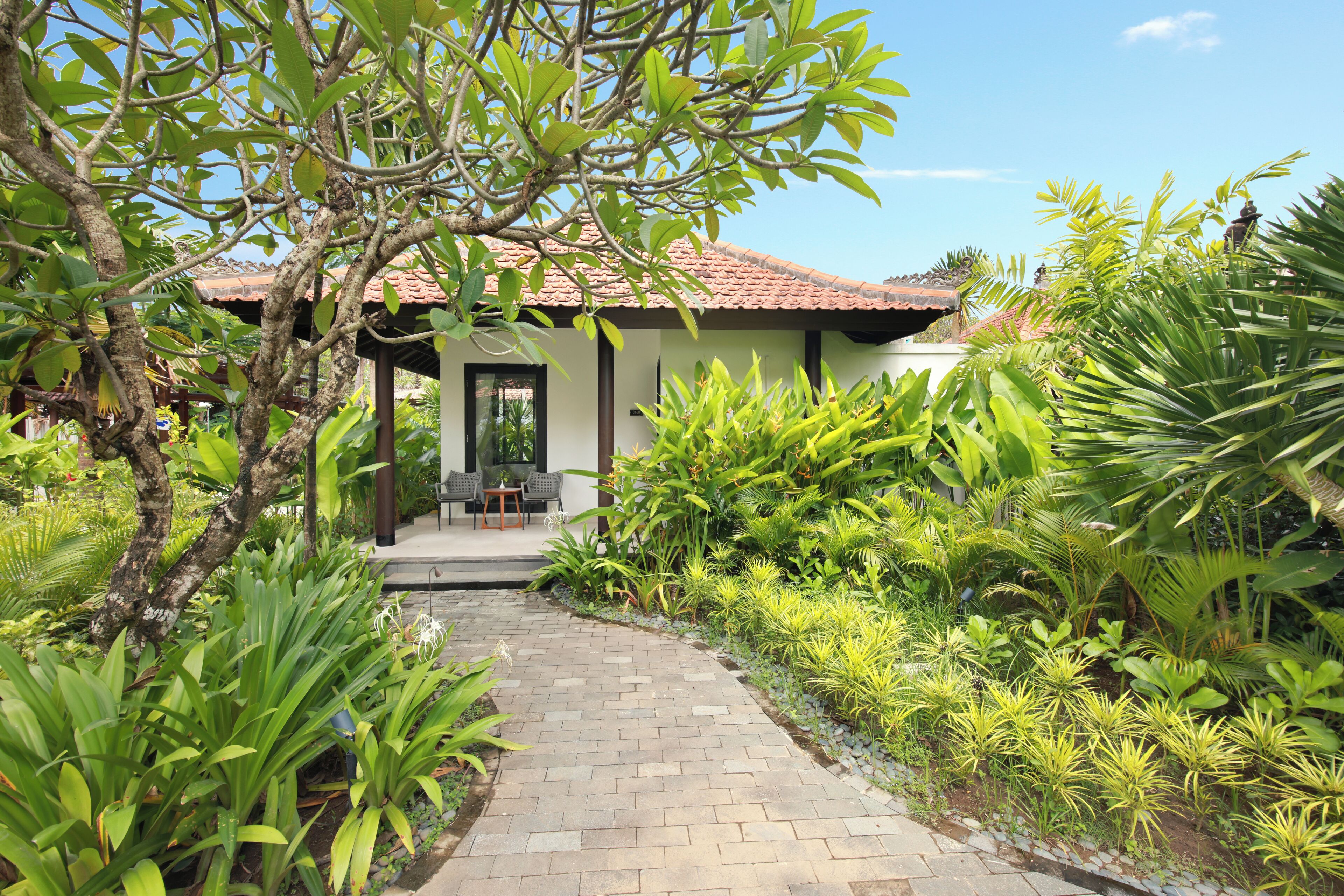 Cottage | Garden view