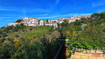 Vue sur la ville depuis lâhĂ©bergement