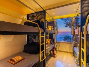 Soundproofing, free WiFi, bed sheets