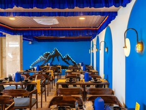 Room service - dining - The Hosteller Dalhousie (Dalhousie)