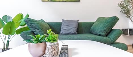 ベーシック アパートメント | リビングルーム