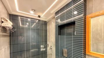 Double Room | Bathroom | Bathtub, slippers, towels, soap