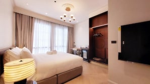 Deluxe Room | In-room safe, desk, free WiFi, bed sheets - Marwin Monique Boutique Hotel (Bangkok)