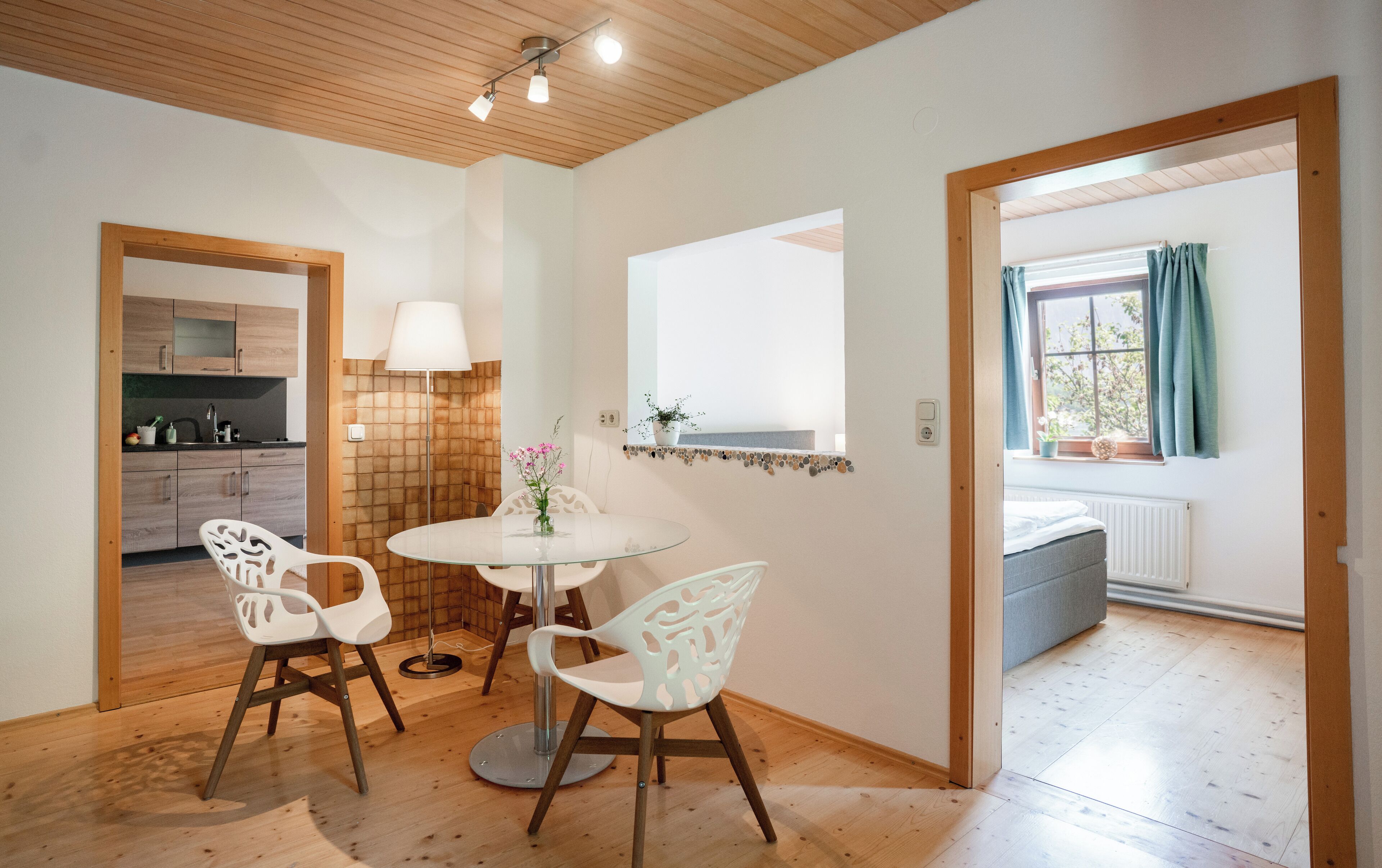 Apartamento clássico, vista parcial para o lago | Wi-Fi de cortesia