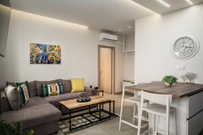 Interior - Petite Palace by Konnect, Old Corfu Town (Corfu)