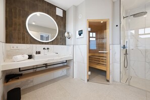 Shower, hair dryer, towels, soap - Dünenloft, House Kliff Whg. 5 - Dünenlofts (Sylt)