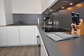 Fridge, microwave, oven, stovetop - Island Feeling Apartment 1 (Büsum)