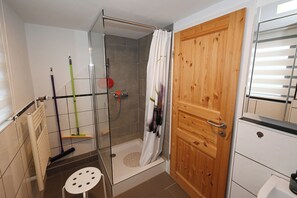 Douche, séchoir à cheveux
