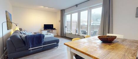 Televisión, reproductor de DVD y estéreo