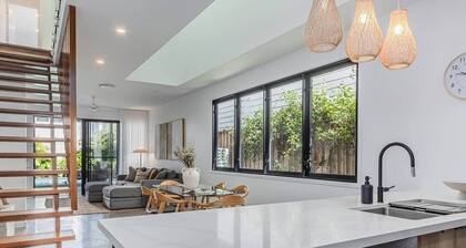 3-Bed Beach Retreat · Pool · 1 min walk to sand