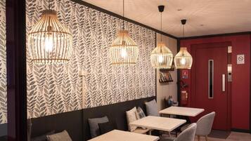 Coin salon dans le hall