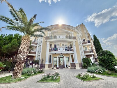 Menada Messembria Palace Apartments