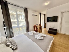 Standard Studio, Balcony, City View