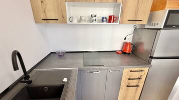 Studio Standard, balcon, vue ville | Cuisine privée