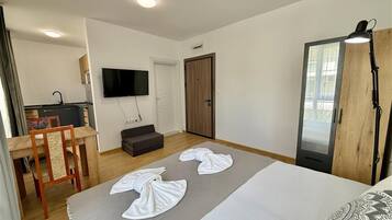 Studio Standard, balcon, vue ville | Plan d’étage