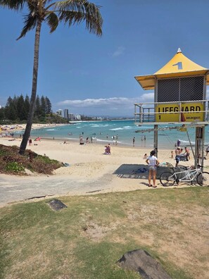 Beach - Private Riverfront Oasis with Swim Up Bar (Tweed Heads West)