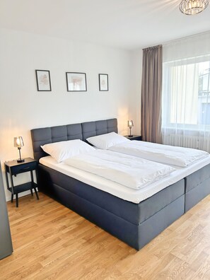 3 bedrooms, iron/ironing board, Internet, bed sheets