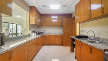 Luxury Villa, Balcony | Private kitchen