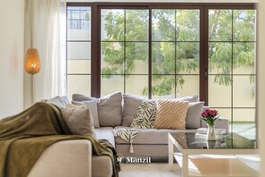 Luxury Villa, Balcony | Living area