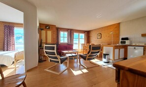 Room - Apartment in Flaine With Sauna & Ski Access (Araches-la-Frasse)