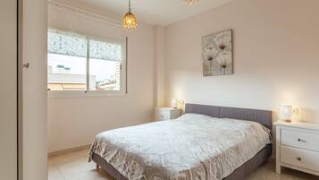 3 Schlafzimmer, Bügeleisen/Bügelbrett, WLAN, Bettwäsche