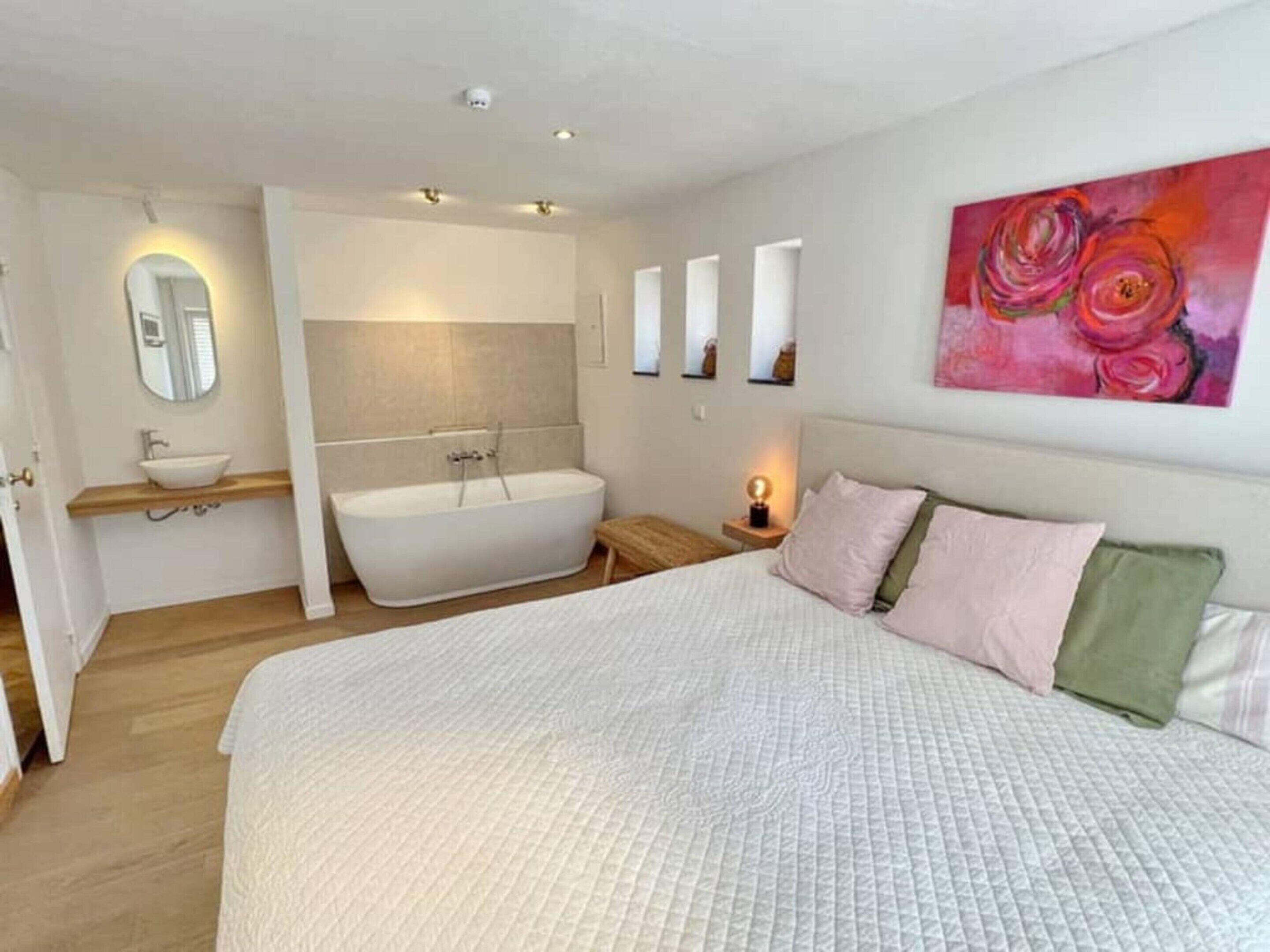 Villa | 4 bedrooms, individually furnished