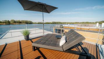 Mobile Home | Balcony