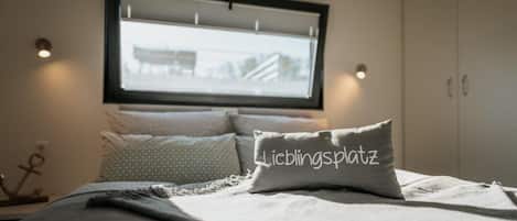 Mobile Home | 1 bedroom, individually furnished