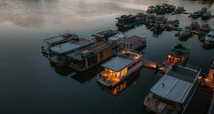 Havel River Houseboat