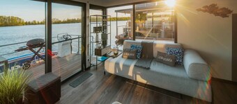 Havel River Houseboat