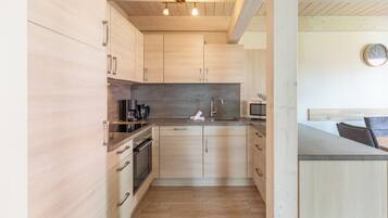 KĂŒhlschrank, Mikrowelle, Ofen, Herdplatte