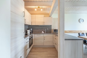 Fridge, microwave, oven, stovetop - Vacation home "Fischerhuus" in Dagebüll for up to 7 people (Dagebüll)