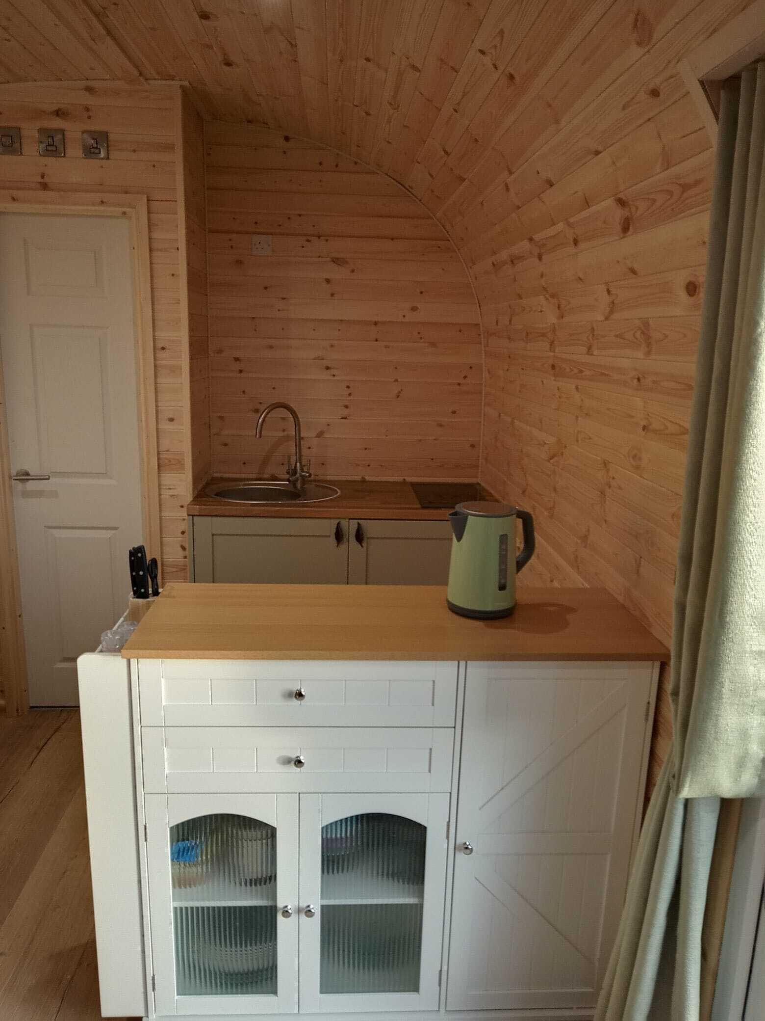 Fridge, microwave, stovetop, electric kettle