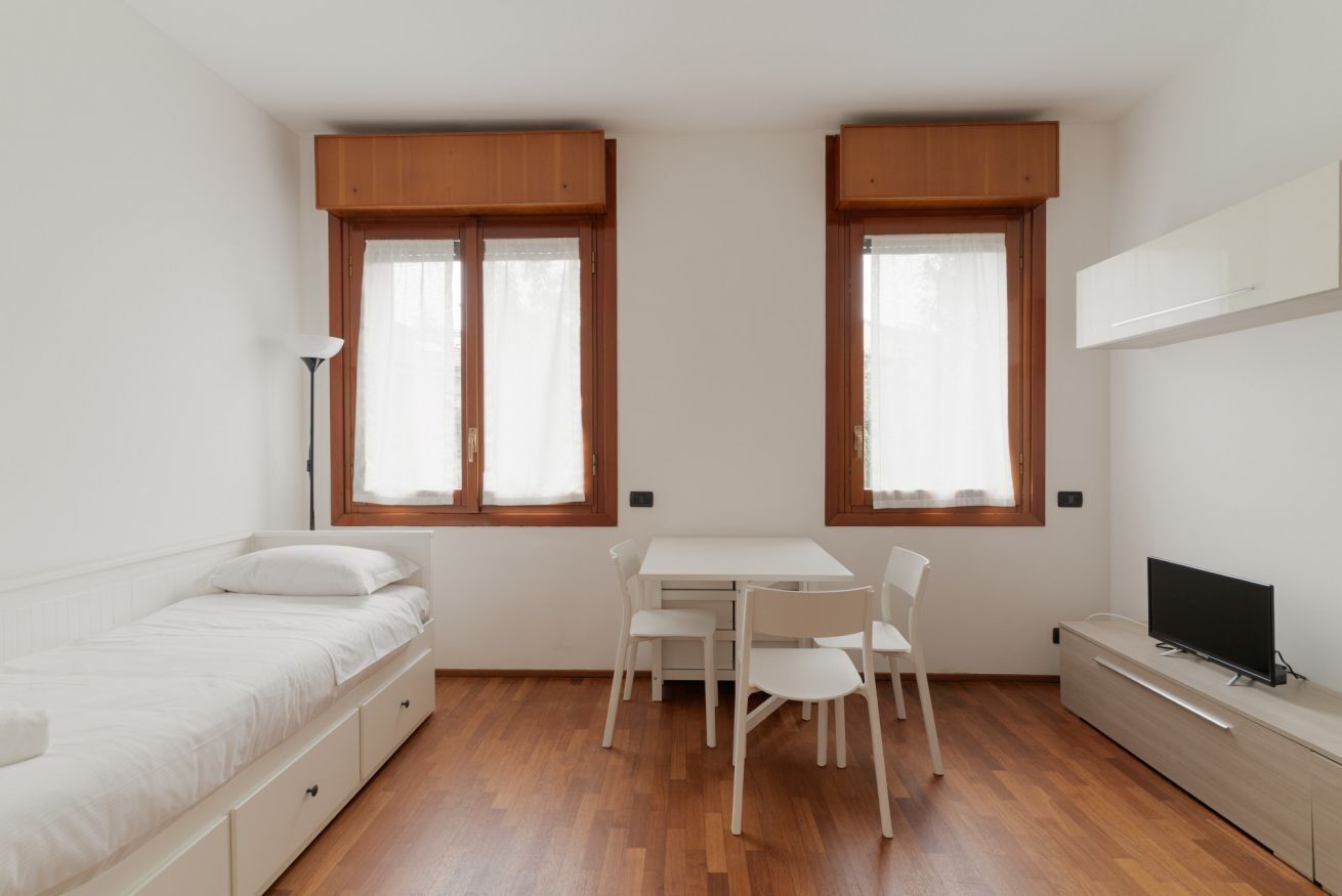 2 bedrooms, iron/ironing board