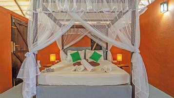 Comfort Double Room, Patio, Garden View | Desk, iron/ironing board, free cribs/infant beds, rollaway beds