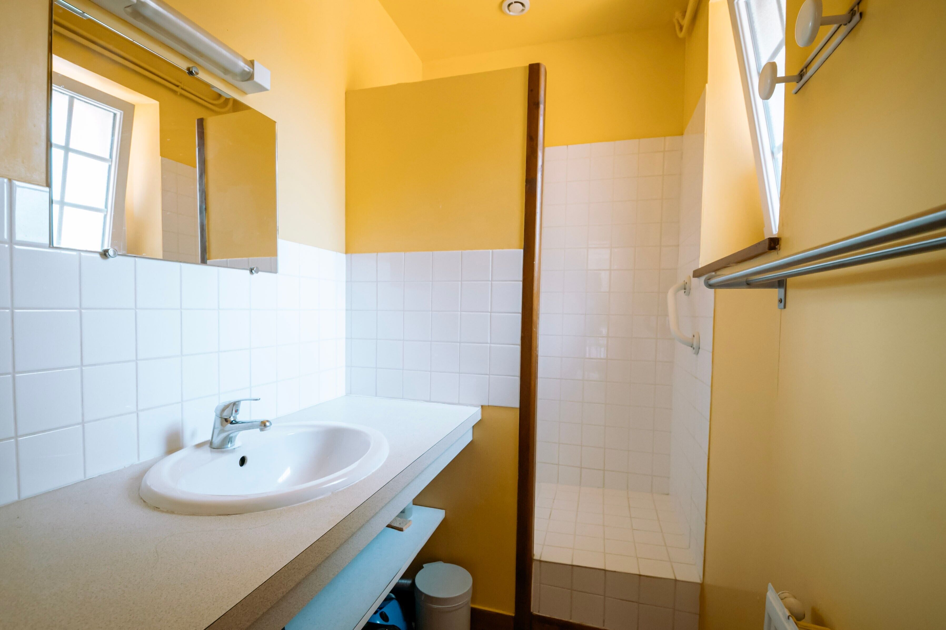 Shower, hair dryer