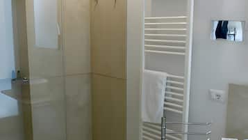 Doccia, asciugacapelli, asciugamani