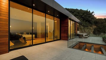 Vila Mewah, Beberapa Tempat Tidur, akses ke kolam renang, pemandangan gunung (Belfast Estate) | Teras/patio