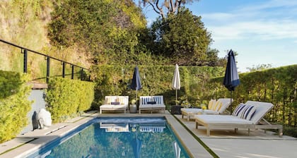 Belfast Estate - Mid-century Meets Modern - Luxe Poolside Villa