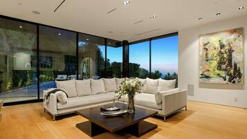 Luxury Villa, Multiple Beds, Pool Access, Mountain View (Belfast Estate) | Living area