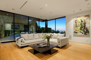 Luxury Villa, Multiple Beds, Pool Access, Mountain View (Belfast Estate) | Living area